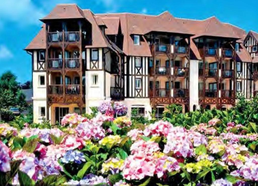 Le Cosy Residence Du Golf Deauville Zewnętrze zdjęcie